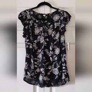 Old Navy Women's Black and White Tie Front Ruffle Blouse NWT